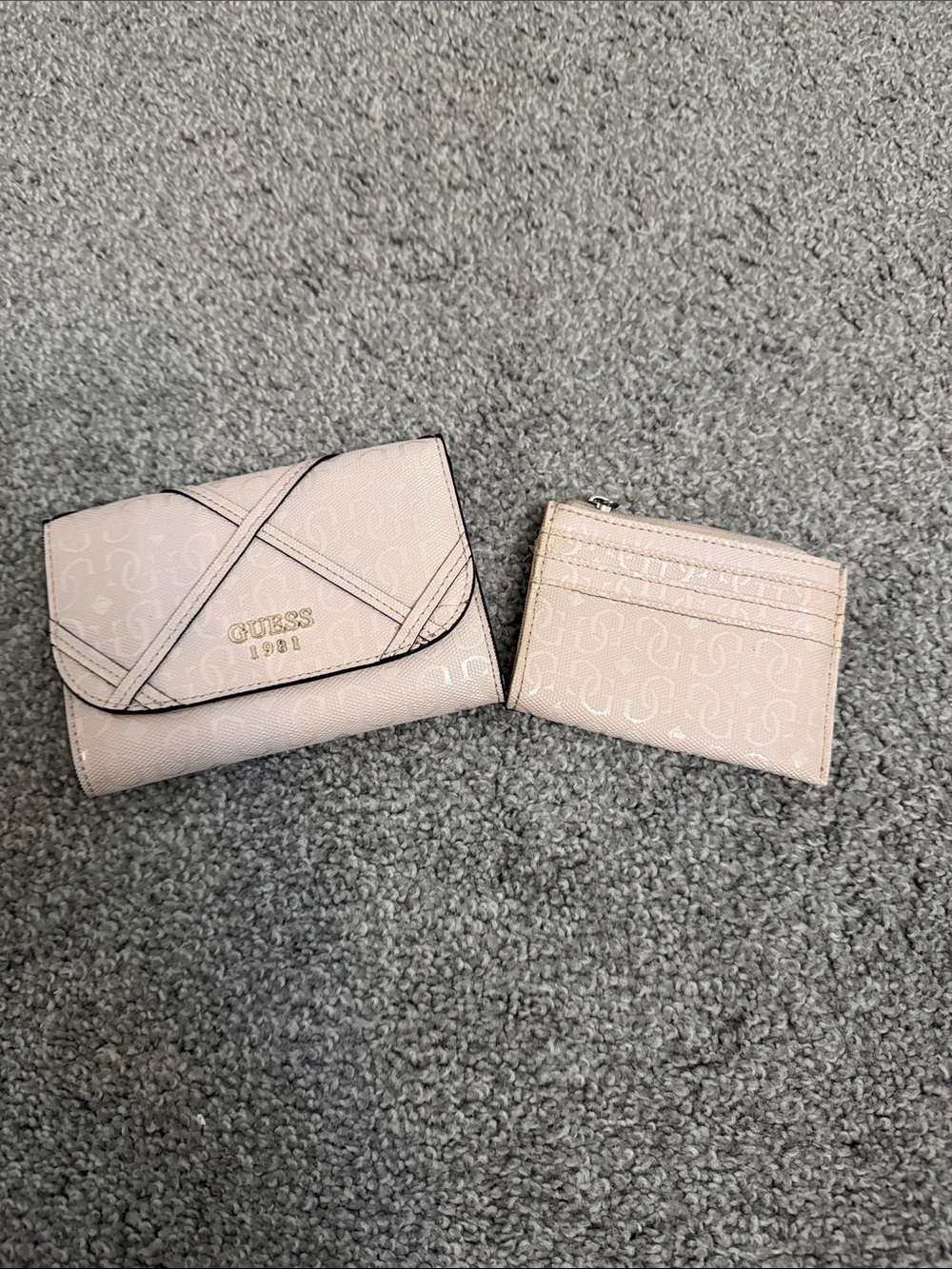 GUESS Pale Pink Signature Compact Wallet with Card Case